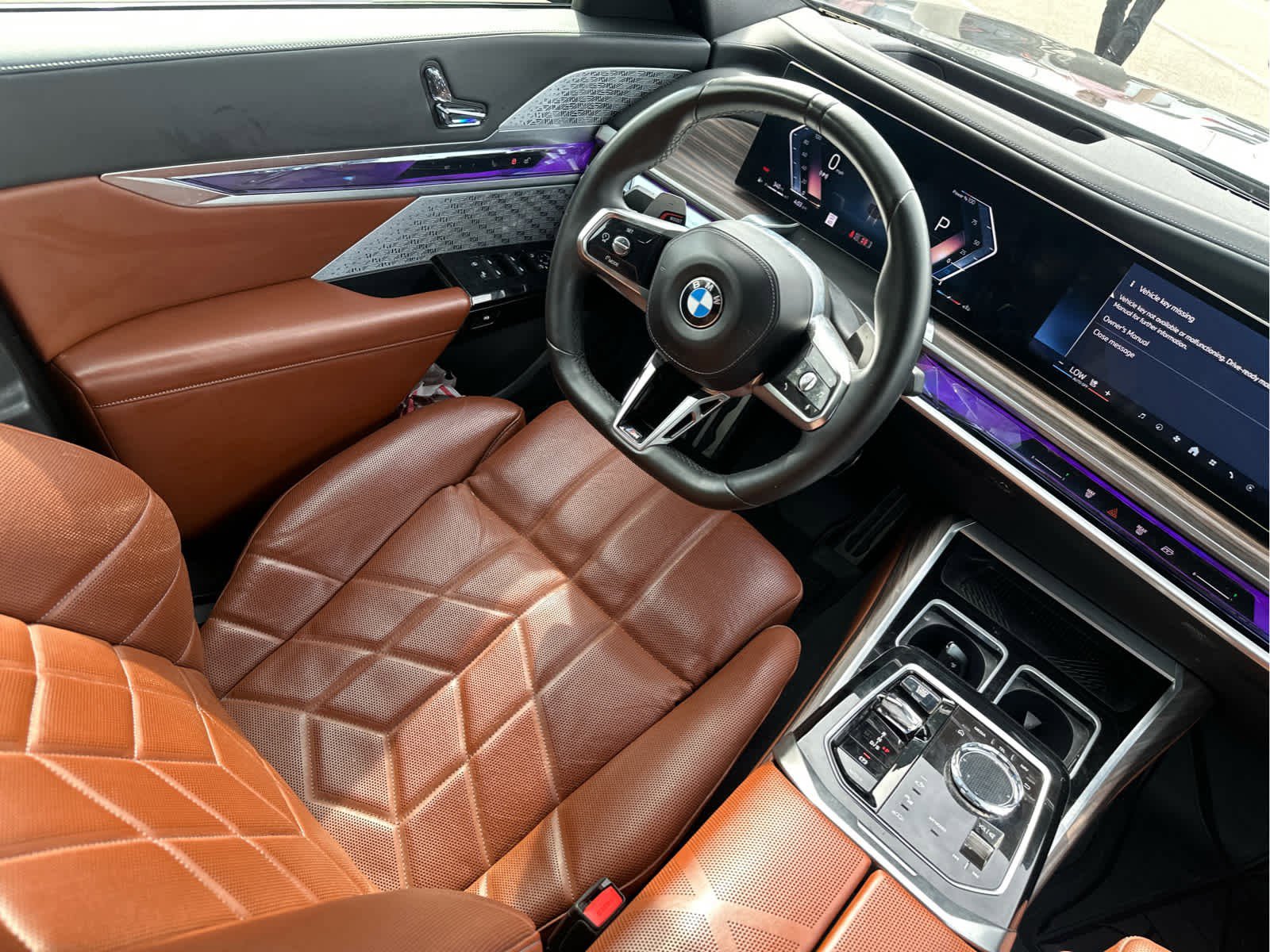 Used 2023 BMW 760i xDrive w/ Luxury Rear Seating Package AWD/4WD image 12