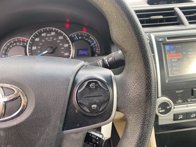 Used 2012 Toyota Camry LE FWD image 14