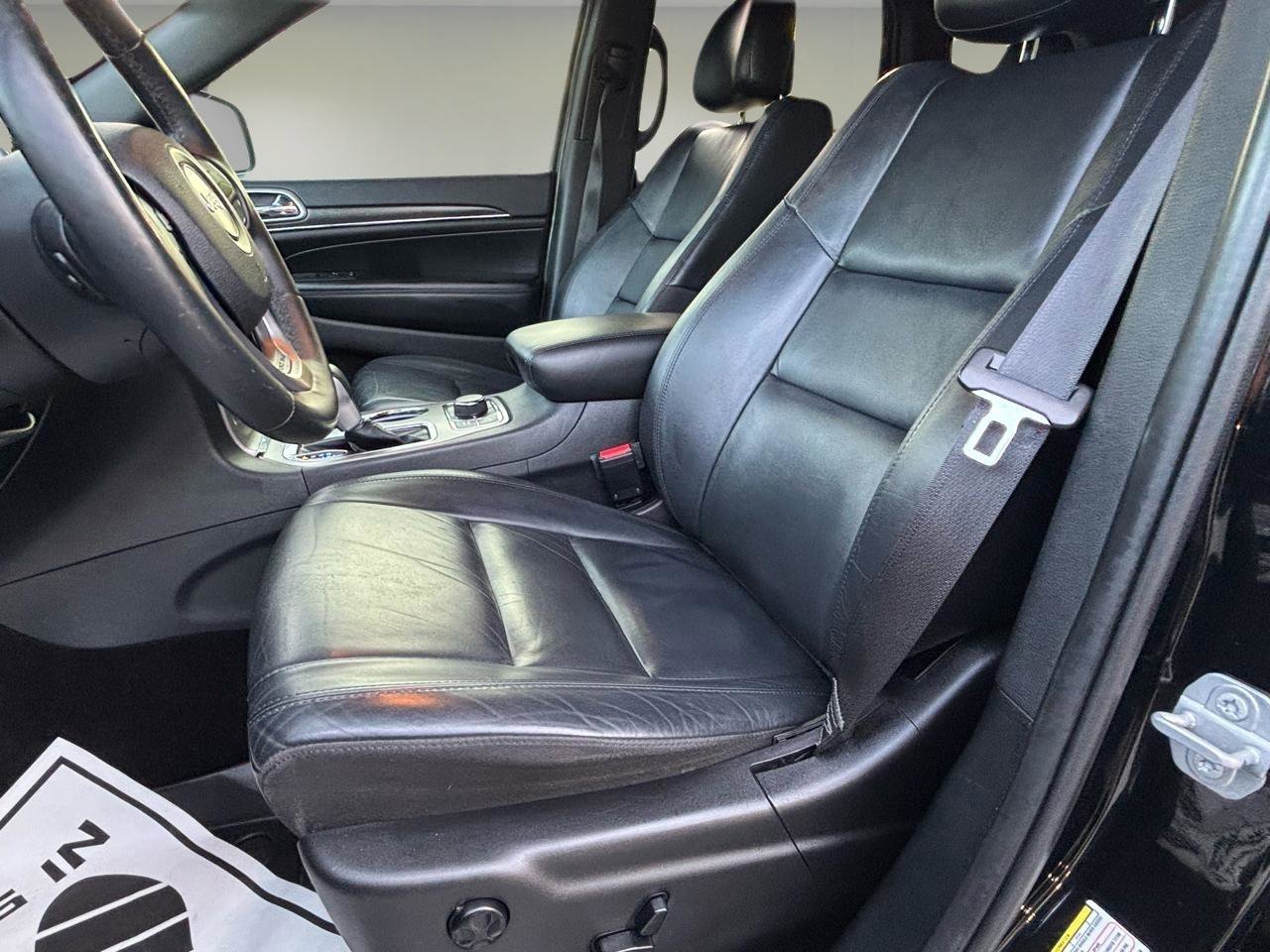 Used 2018 Jeep Grand Cherokee Limited AWD/4WD image 11