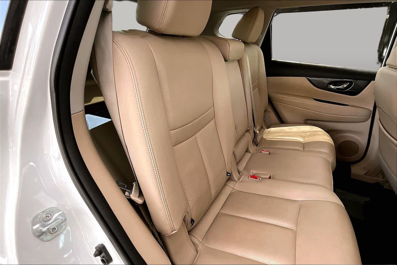 Used 2016 Nissan Rogue SL w/ SL Premium Package FWD image 20