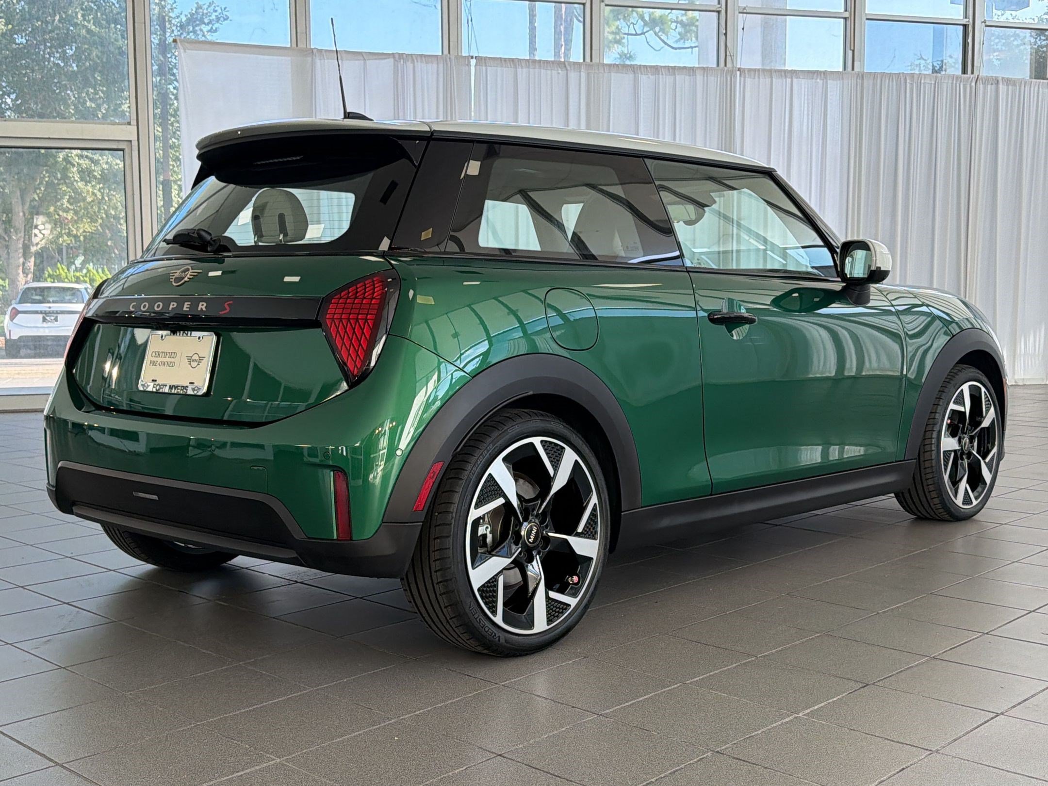 Certified 2025 MINI Cooper S FWD image 9