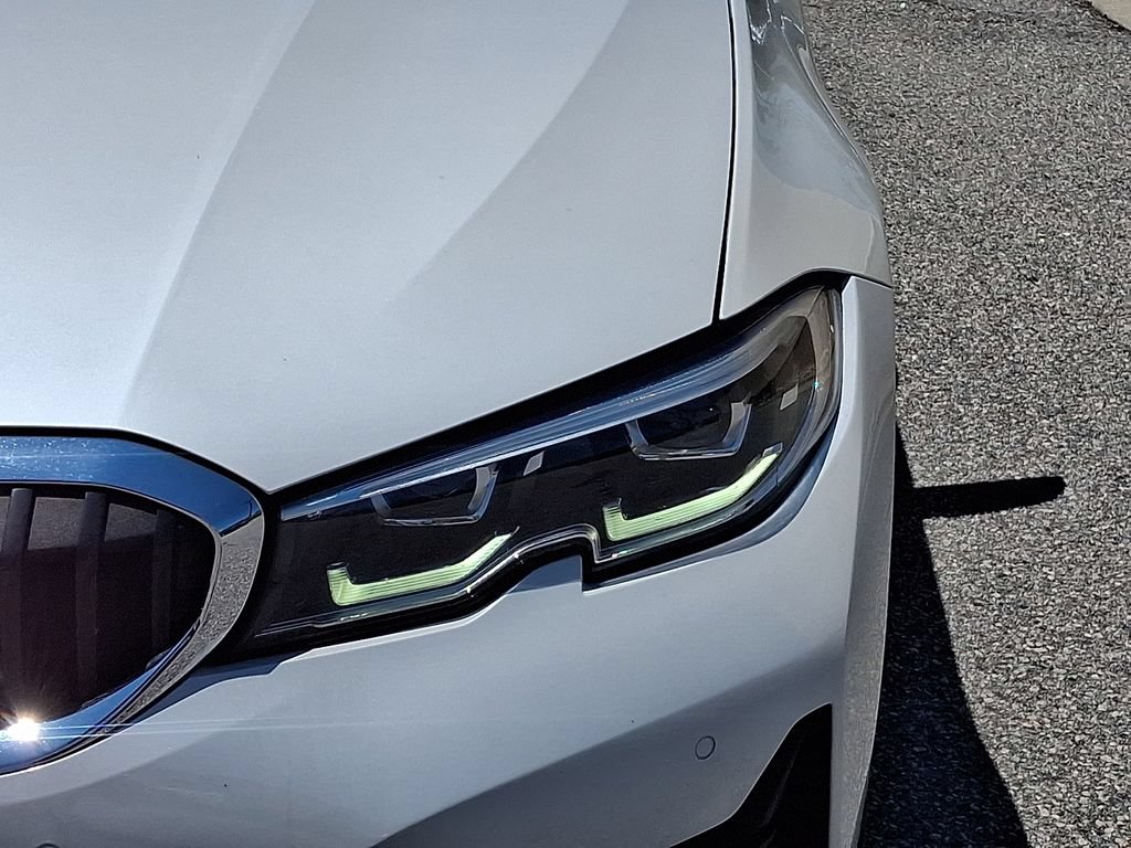 Used 2020 BMW 330i xDrive Sedan w/ Convenience Package AWD/4WD image 9