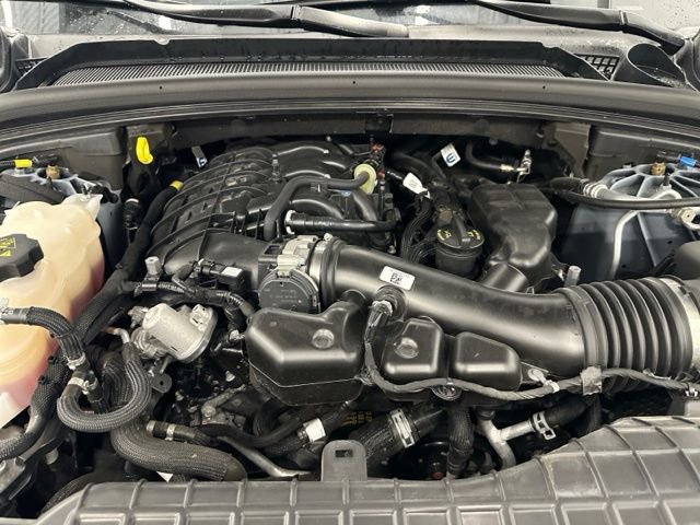 Used 2024 Jeep Grand Cherokee Summit w/ Luxury Tech Group V image 19