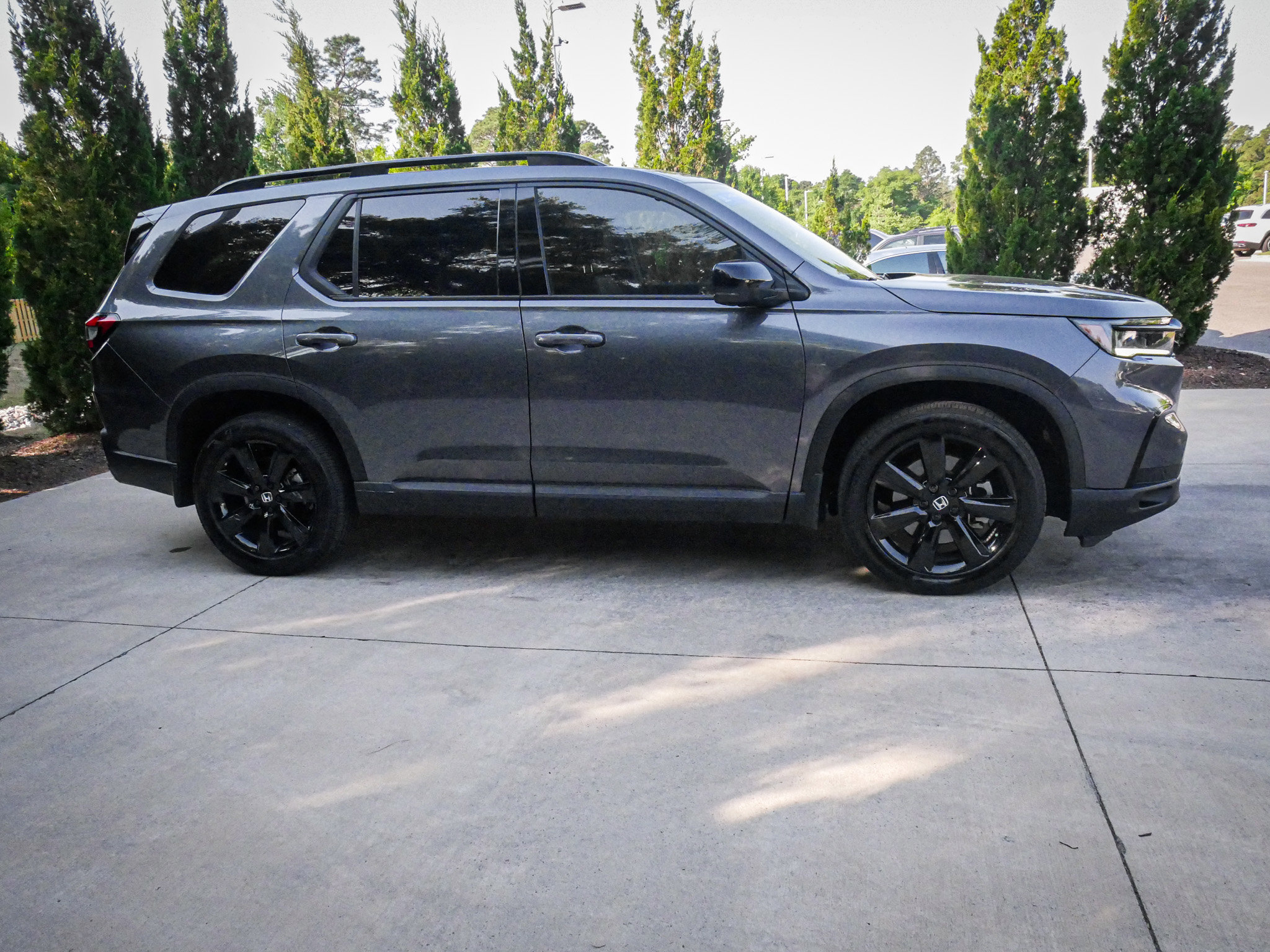 Certified 2025 Honda Pilot Black Edition image 11