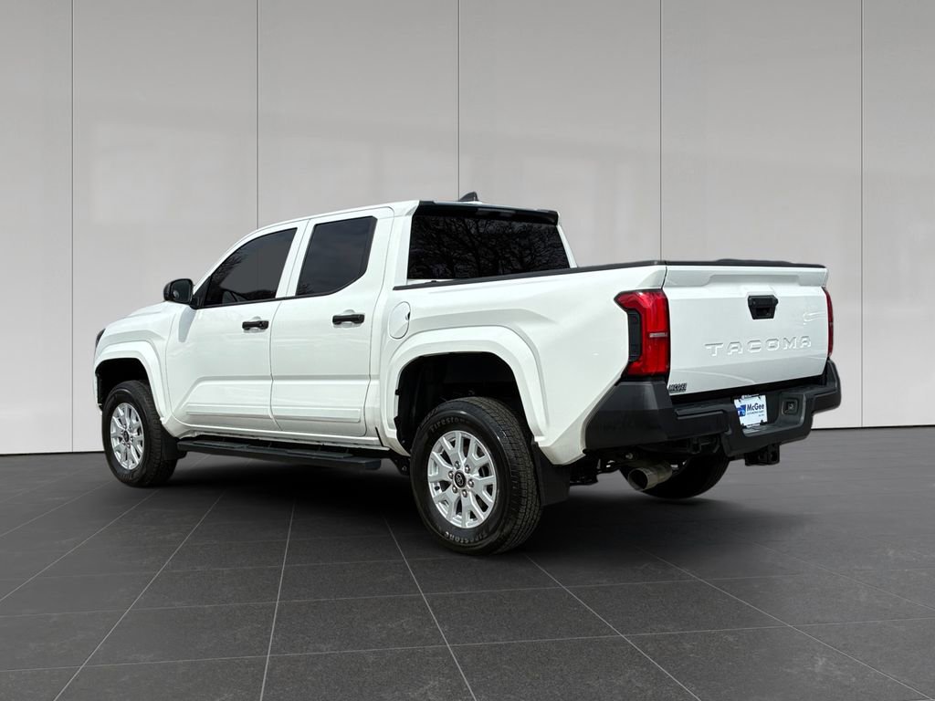 Used 2024 Toyota Tacoma SR image 3