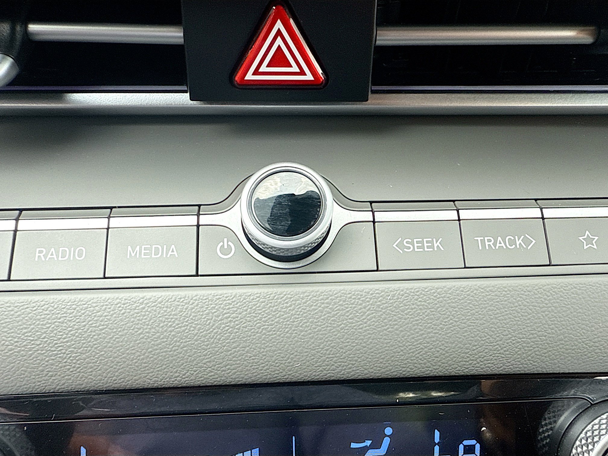 Used 2024 Hyundai Elantra SEL w/ Convenience Package FWD image 35