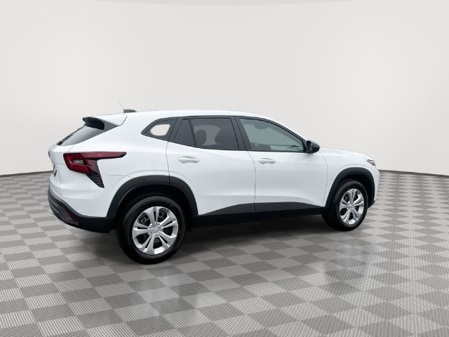 Certified 2026 Chevrolet Trax LS FWD image 12