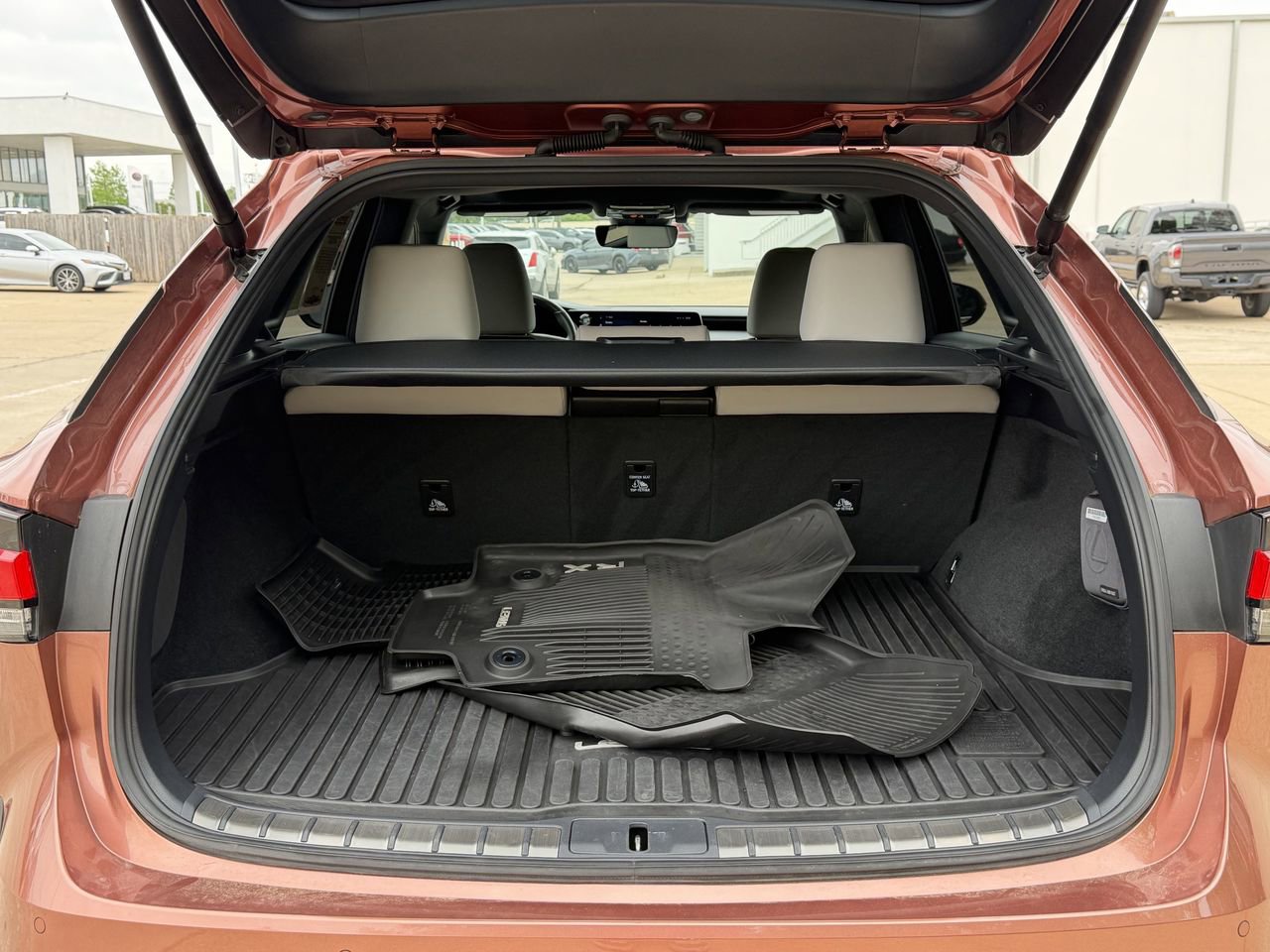 Used 2023 Lexus RX 350 Premium Plus w/ Cold Area Package image 36