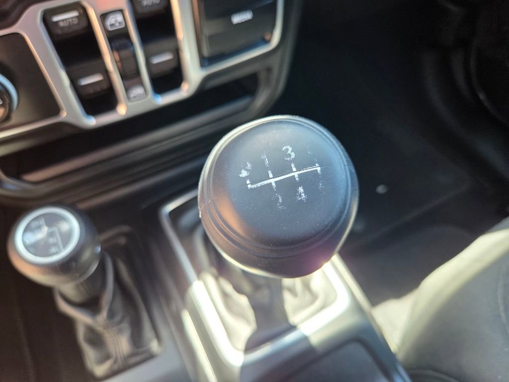 Used 2018 Jeep Wrangler Unlimited Sport S AWD/4WD image 26