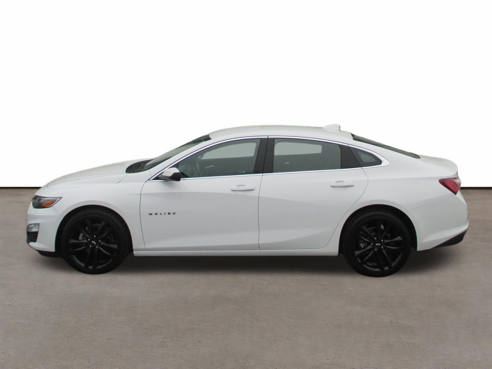 Used 2024 Chevrolet Malibu LT w/ Sport Edition FWD image 2