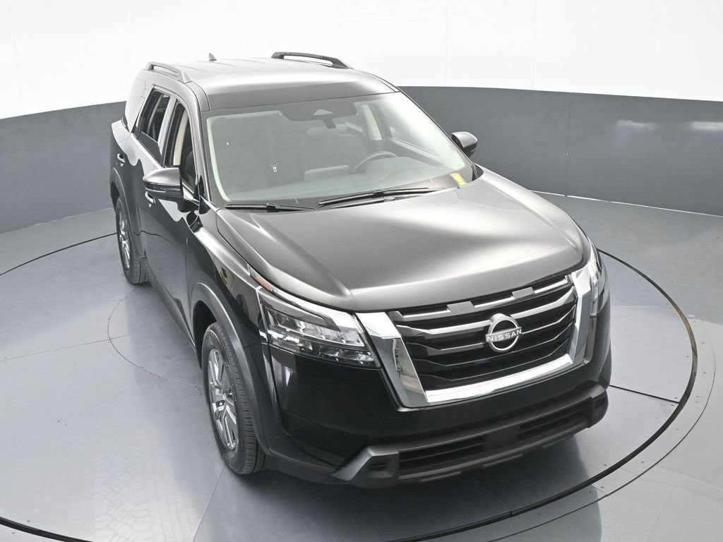 Used 2025 Nissan Pathfinder SV image 57