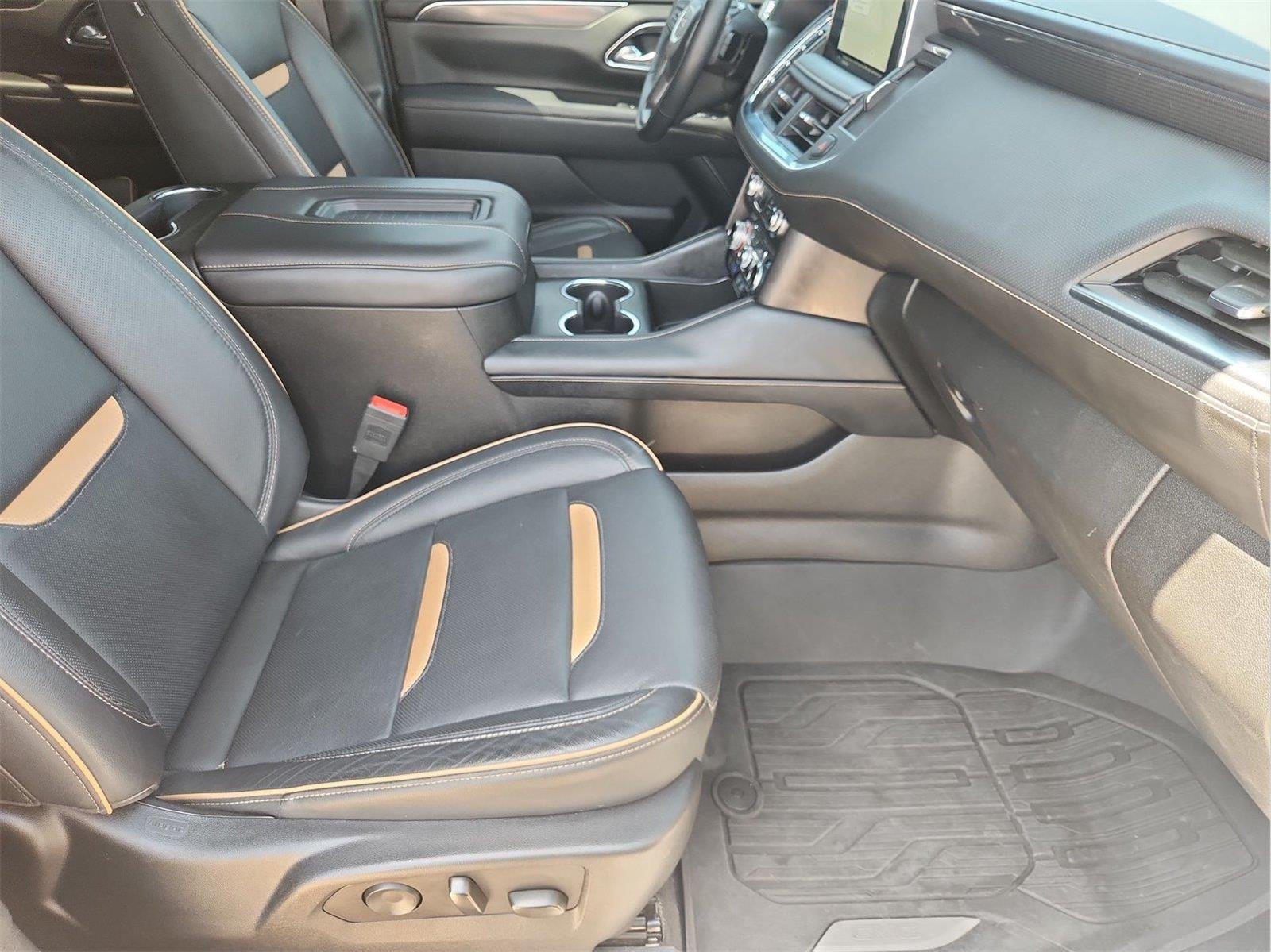 Certified 2024 GMC Yukon XL AT4 w/ Technology Package AWD/4WD image 28
