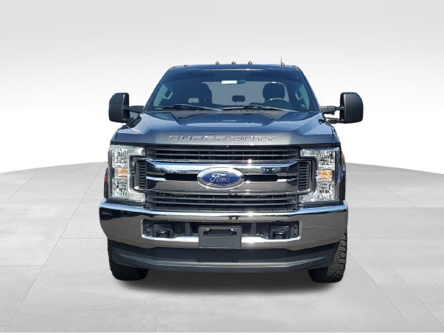 Used 2019 Ford F250 XL w/ STX Appearance Package AWD/4WD image 2