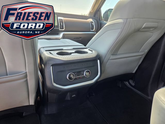 Used 2025 Ford Expedition Platinum w/ Driver's Package AWD/4WD image 26