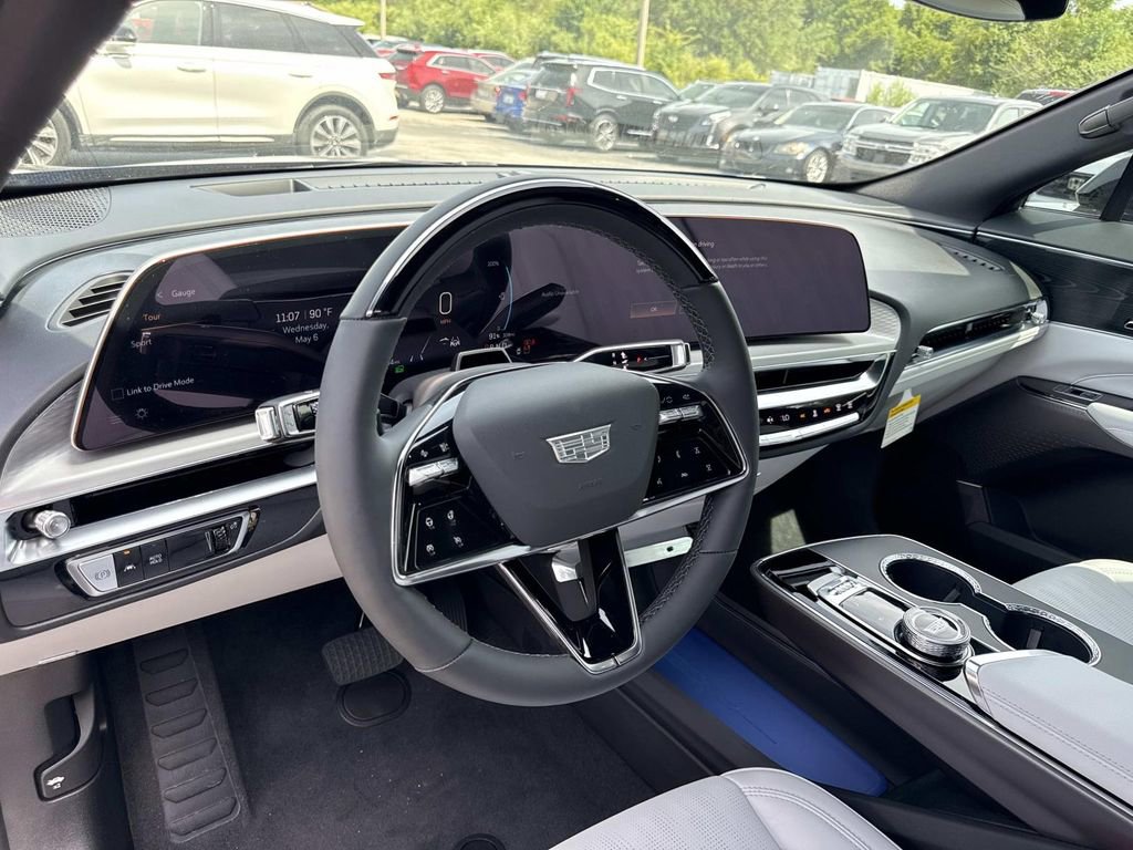 New 2026 Cadillac Lyriq Sport RWD image 33