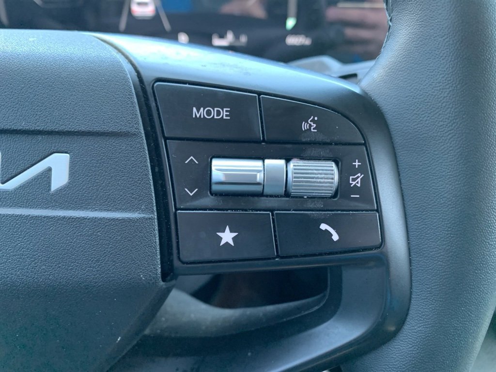 Used 2025 Kia K4 EX image 20