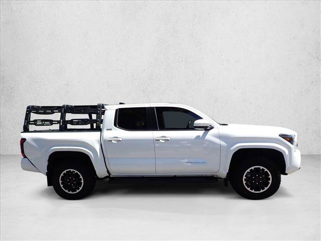 Certified 2024 Toyota Tacoma SR5 AWD/4WD image 5