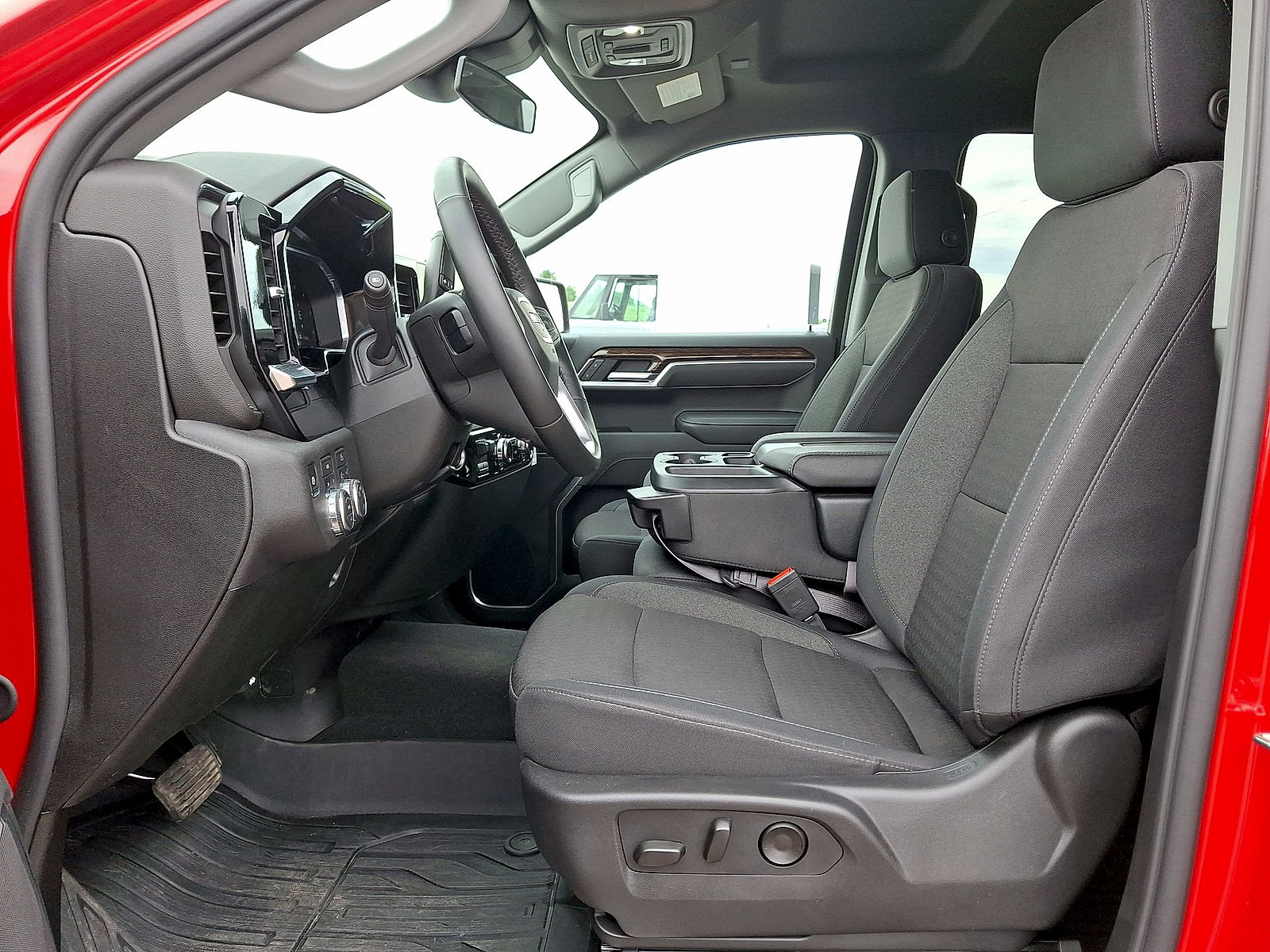 New 2026 GMC Sierra 1500 SLE w/ Preferred Package AWD/4WD image 14