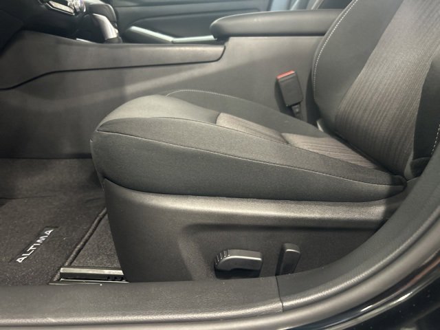 New 2025 Nissan Altima 2.5 SV image 25