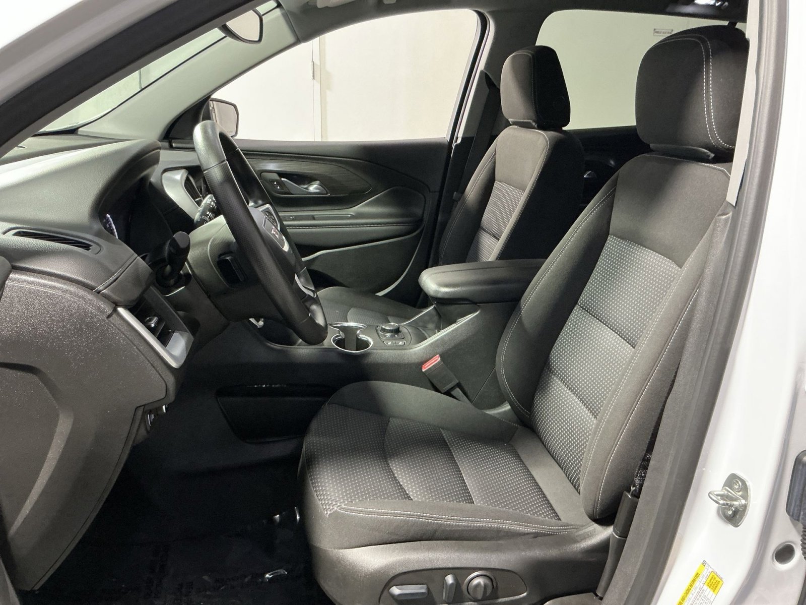 Used 2022 GMC Terrain SLE w/ Driver Convenience Package image 21