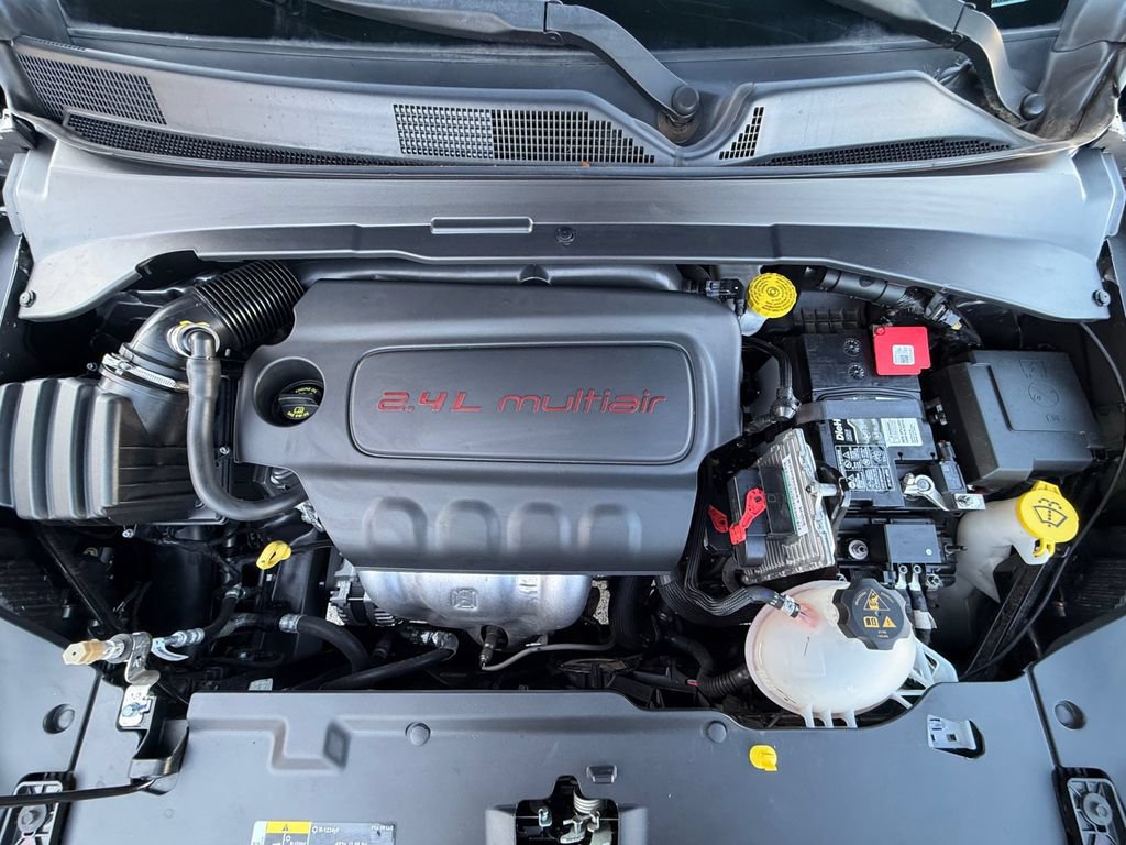 Used 2022 Jeep Compass Latitude FWD image 9