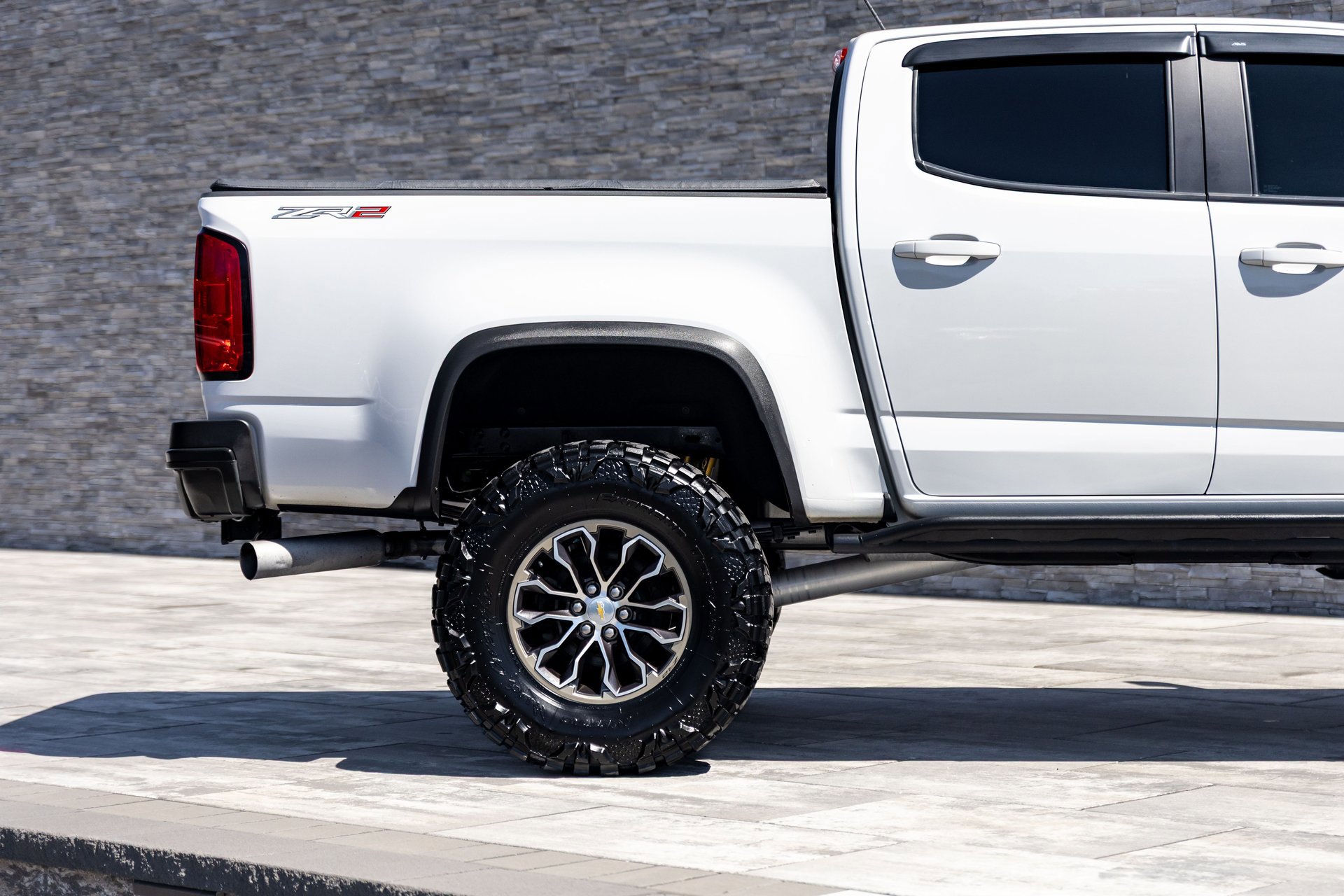 Used 2018 Chevrolet Colorado ZR2 image 15