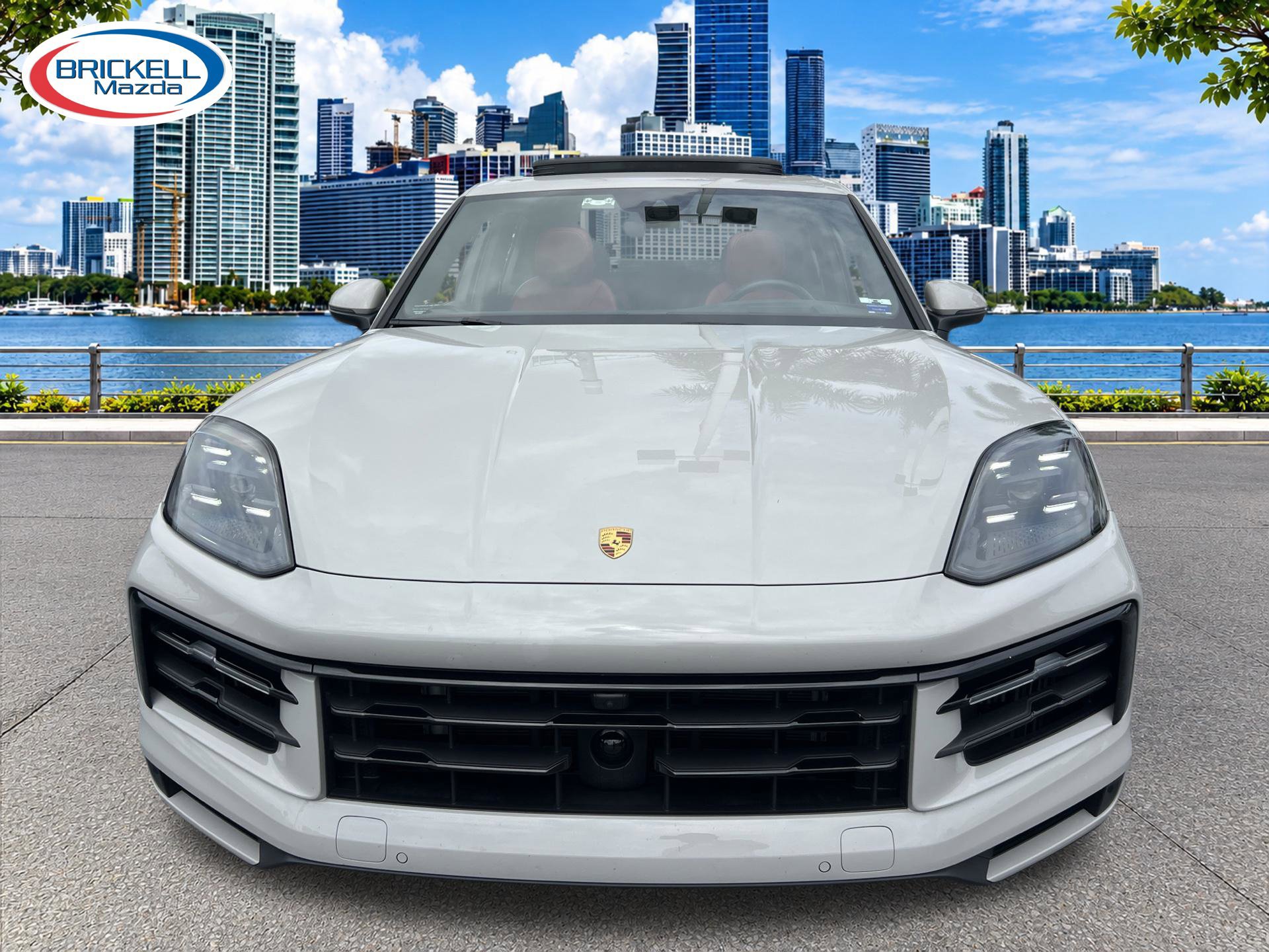 Used 2024 Porsche Cayenne AWD/4WD image 2