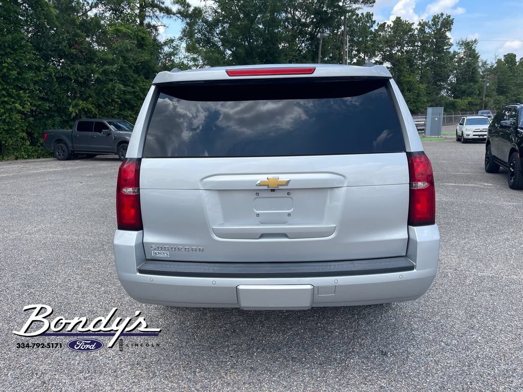 Used 2017 Chevrolet Suburban LT w/ Luxury Package RWD image 13
