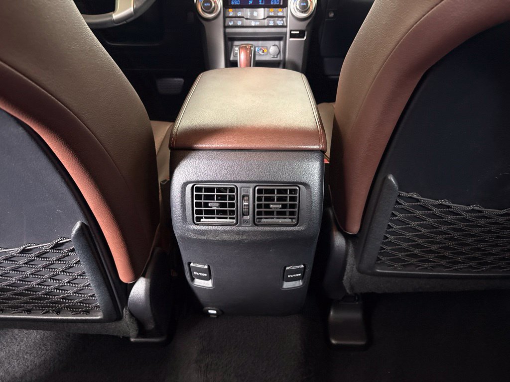Used 2018 Toyota 4Runner Limited AWD/4WD image 27