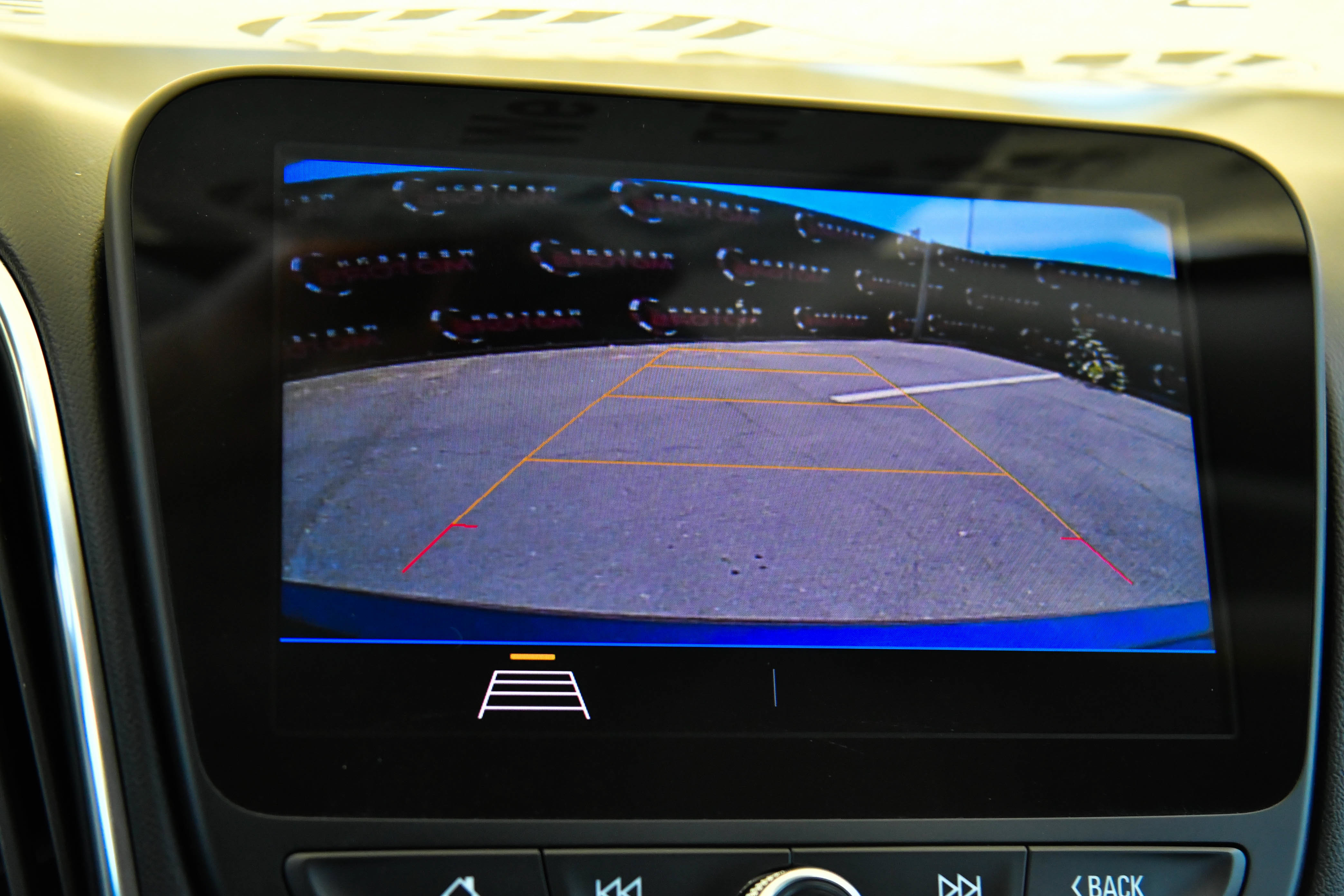 Used 2020 Chevrolet Malibu LT FWD image 18