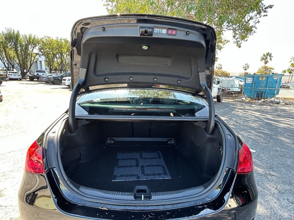Used 2025 Mercedes-Benz C 300 4MATIC Sedan image 38