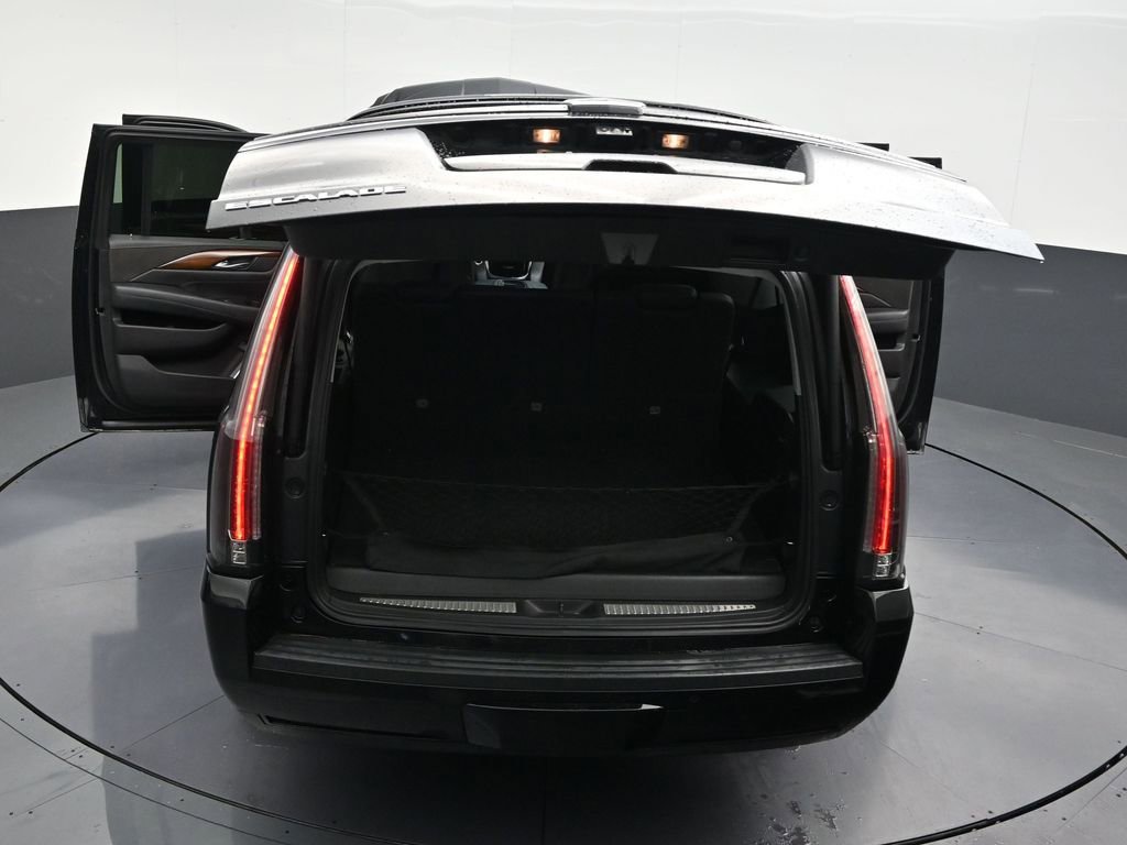 Used 2019 Cadillac Escalade ESV Luxury w/ Escalade Sport Edition image 36