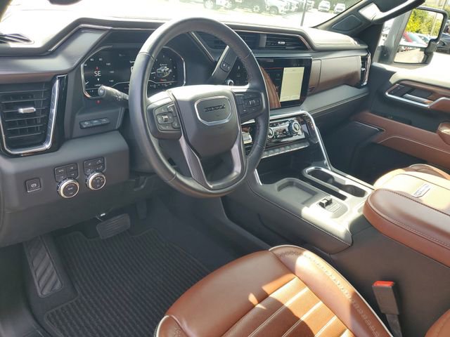 Used 2025 GMC Sierra 2500 Denali Ultimate AWD/4WD image 6