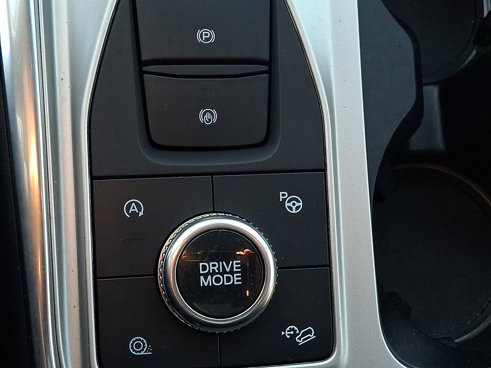 Used 2020 Ford Explorer Platinum w/ Premium Technology Package image 25