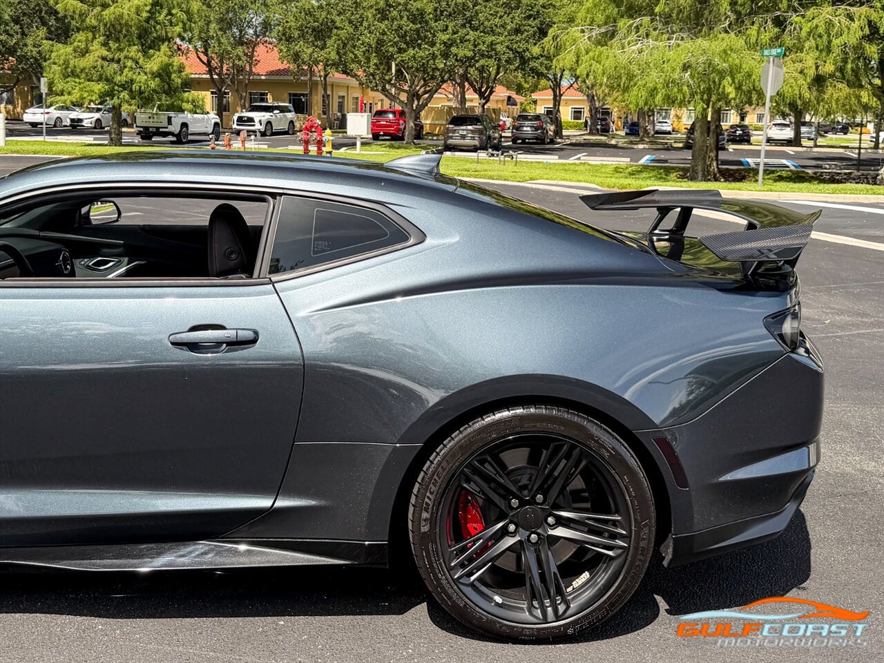 Used 2019 Chevrolet Camaro ZL1 RWD image 40