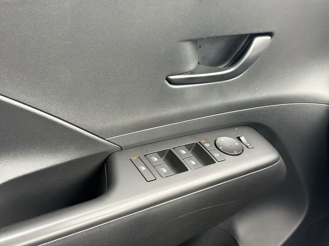 Used 2024 Hyundai Kona SEL AWD/4WD image 17