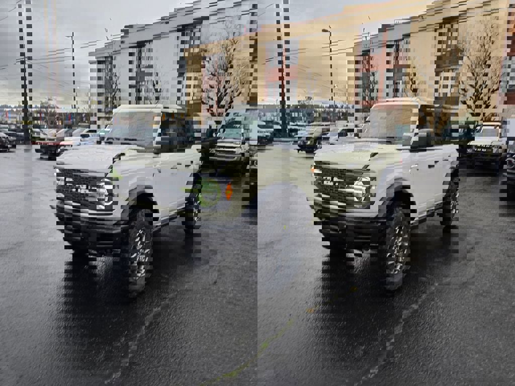 New 2025 Ford Bronco Badlands image 1