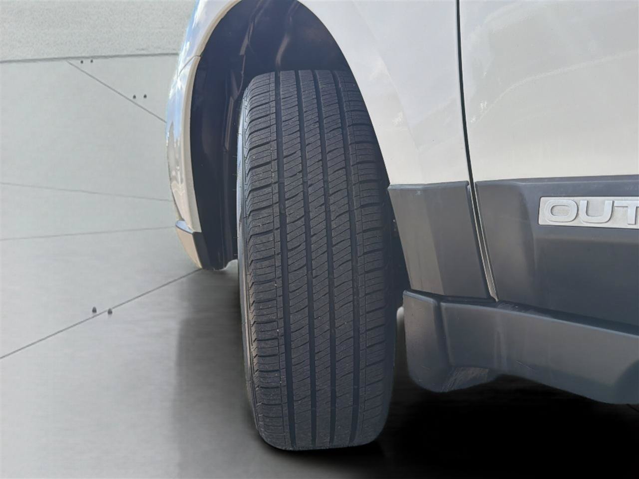 Used 2012 Subaru Outback 2.5i Premium AWD/4WD image 25