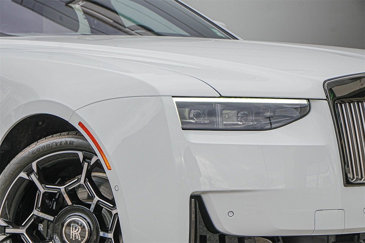 New 2025 Rolls-Royce Ghost Black Badge image 3