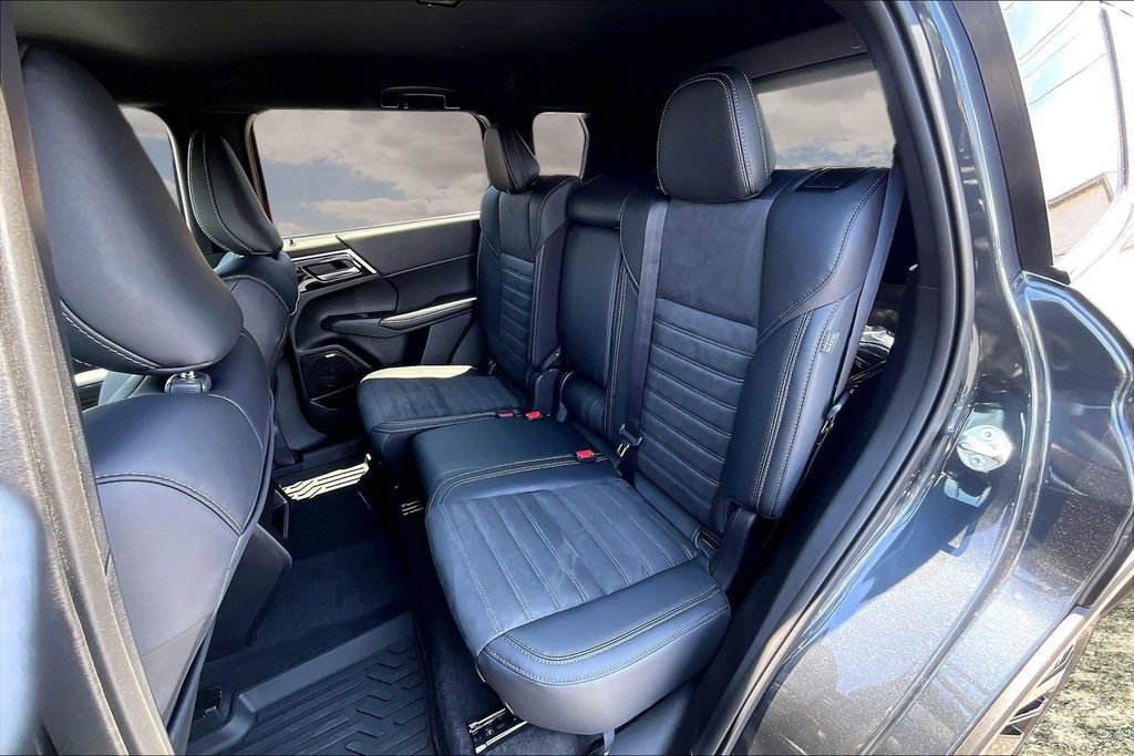 New 2026 Mitsubishi Outlander SE FWD image 10