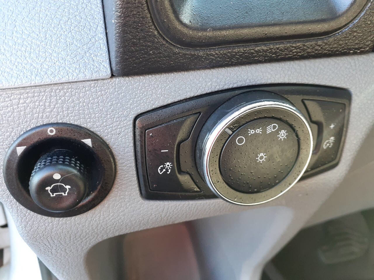 Used 2015 Ford Transit 350 XLT image 11