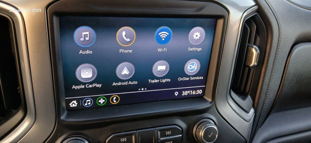 Used 2021 Chevrolet Silverado 1500 LT Trail Boss w/ Bed Protection Package image 14