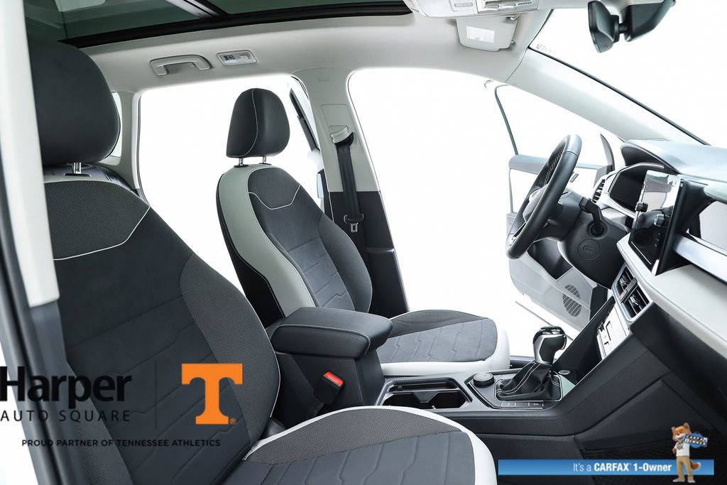 Used 2025 Volkswagen Taos SE w/ Panoramic Sunroof Package AWD/4WD image 35