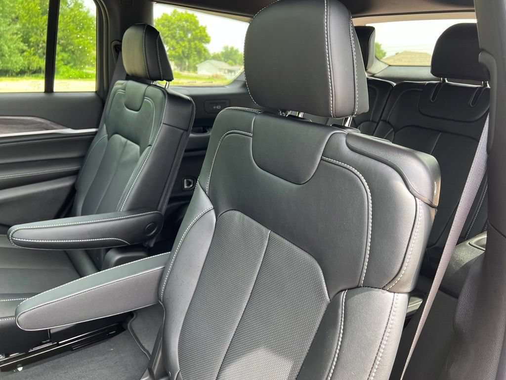 New 2026 Jeep Grand Cherokee L Limited AWD/4WD image 22
