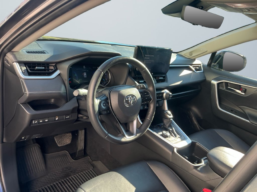 Used 2023 Toyota RAV4 XLE Premium AWD/4WD image 11