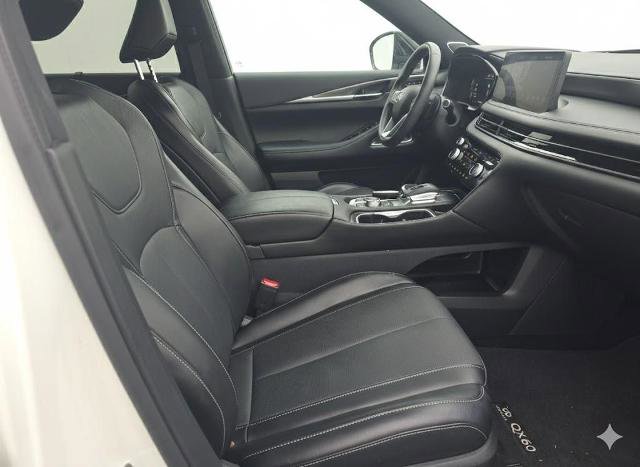 Certified 2025 INFINITI QX60 Luxe w/ Black Edition image 9