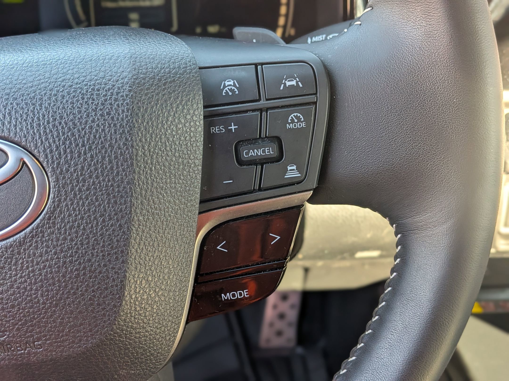 Used 2025 Toyota Camry SE image 23