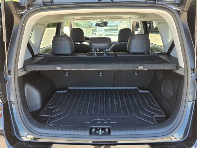 Used 2025 Kia Soul GT-Line w/ GT-Line Technology Package FWD image 17