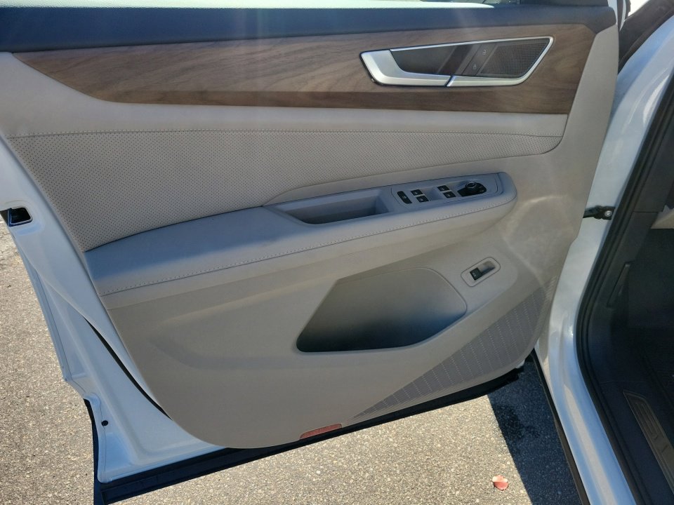 New 2026 Volkswagen Atlas SE image 32