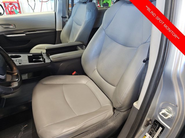Certified 2023 Toyota Sienna XLE w/ XLE Plus Package AWD/4WD image 16